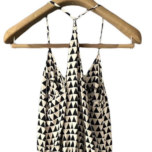 βSOLDβπββοΈSMβ’RIP CURLβ’B&W ABSTRACT PATTERN LIGHTWEIGHT ROMPER W FRINGE DETAIL - Picture 7 of 9